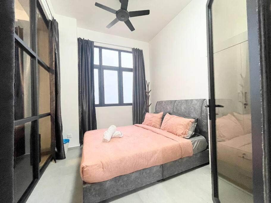 Quartz Near To Jonker Walk With Infinity Pool Cozy 3B2B Apartment Malacca Exterior photo