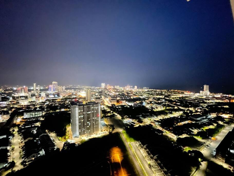 Quartz Near To Jonker Walk With Infinity Pool Cozy 3B2B Apartment Malacca Exterior photo